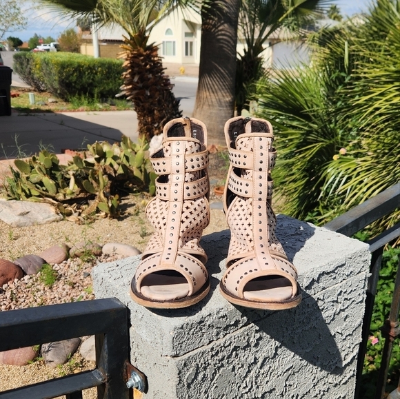 Lane Boots Artesia‎ Cut Out Ankle Bootie Western Cowgirl Beige - Picture 9 of 10
